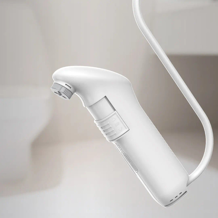 خودشور همراه با مخزن گرین لاین Green Lion Portable Travel Bidet Pro with Tank رنگ مشکی